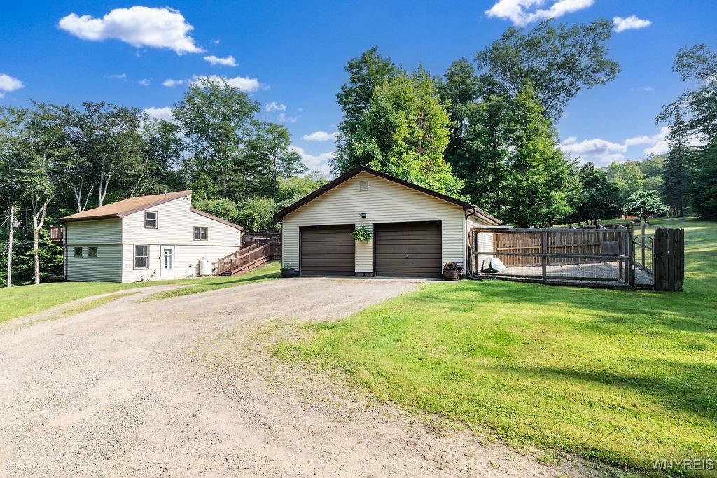 9523 South Protection Road Holland, NY 14080 - Photo 2 of 39