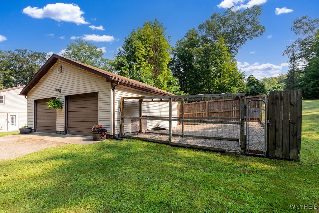 9523 South Protection Road Holland, NY 14080 - Photo 37 of 39