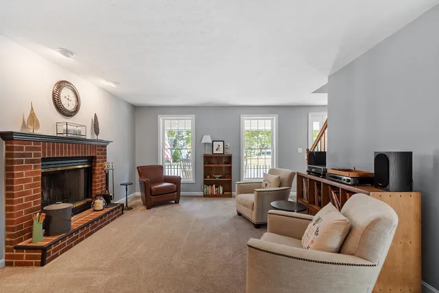 $739,000 | 162 Tiffany Lane, Manchester, NH 03104