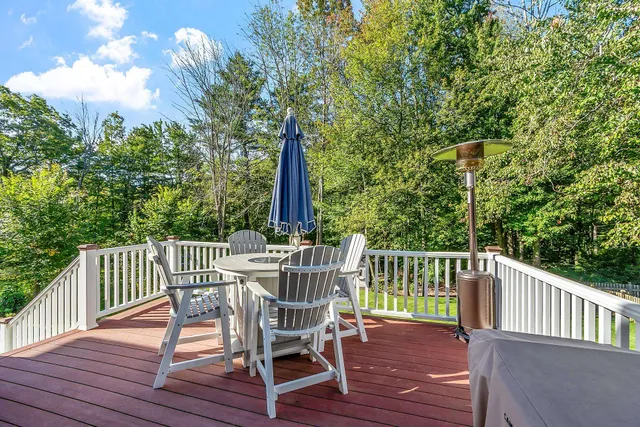 $739,000 | 162 Tiffany Lane, Manchester, NH 03104