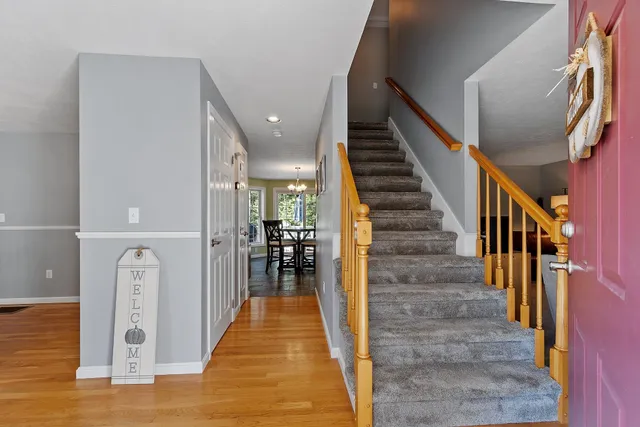 $739,000 | 162 Tiffany Lane, Manchester, NH 03104