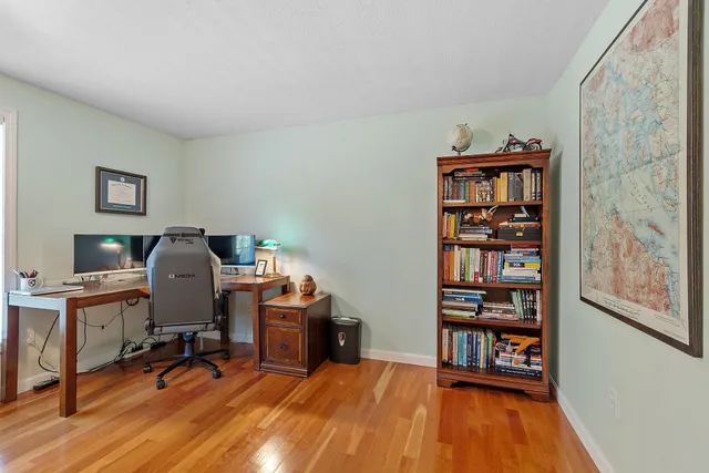 $739,000 | 162 Tiffany Lane, Manchester, NH 03104