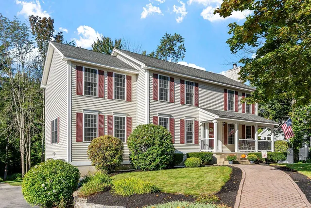 $739,000 | 162 Tiffany Lane, Manchester, NH 03104