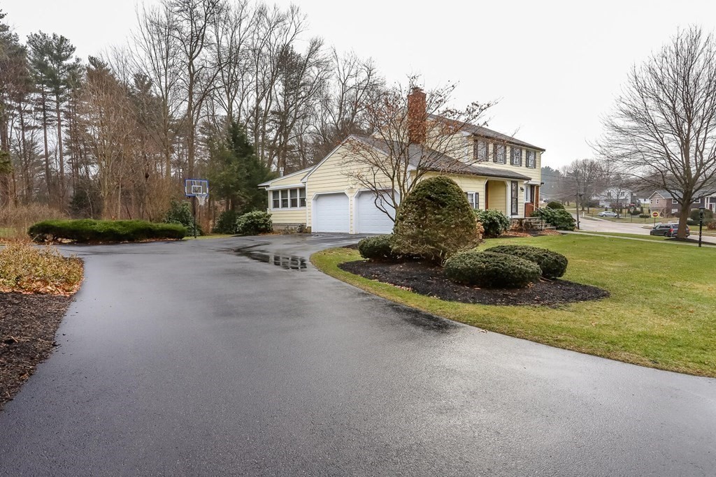 50 Kings Road Canton, MA 02021 - Photo 3 of 31 Gallery Image 3