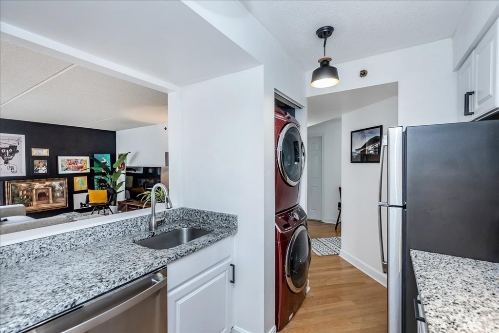 60 Rantoul Street, Unit 115N Beverly, MA 01915 - Photo 13 of 39 Gallery Image 13