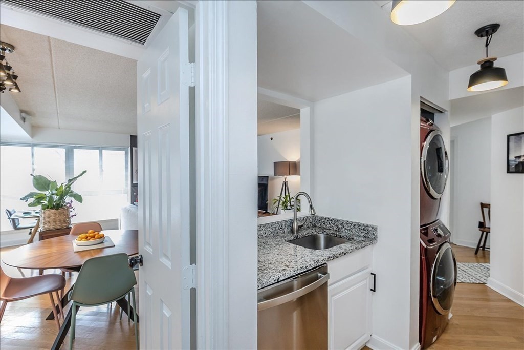 60 Rantoul Street, Unit 115N Beverly, MA 01915 - Photo 15 of 39 Gallery Image 15
