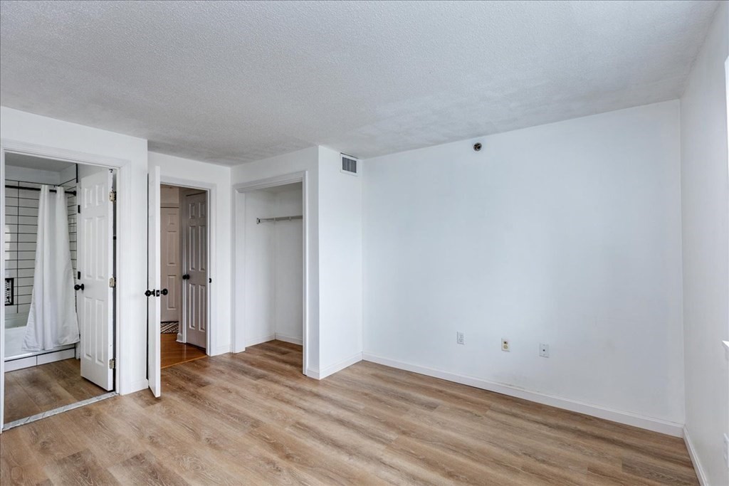 60 Rantoul Street, Unit 115N Beverly, MA 01915 - Photo 28 of 39 Gallery Image 28