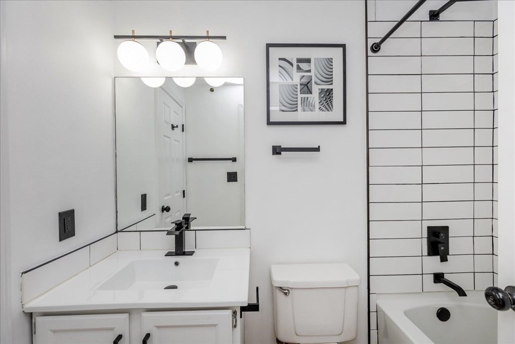 60 Rantoul Street, Unit 115N Beverly, MA 01915 - Photo 29 of 39 Gallery Image 29