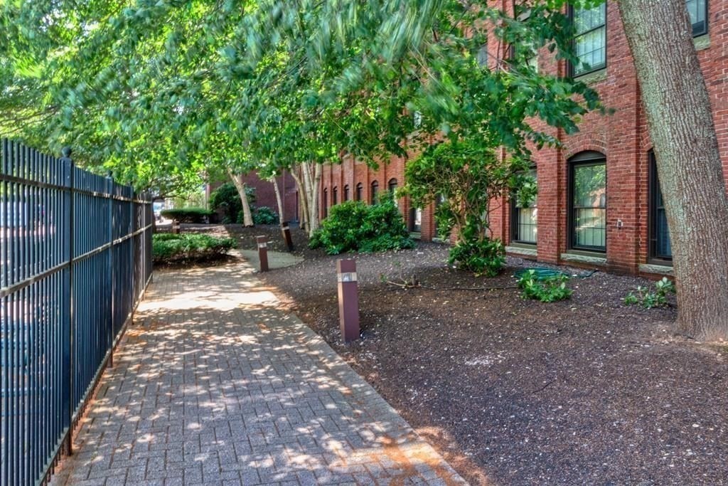 60 Rantoul Street, Unit 115N Beverly, MA 01915 - Photo 36 of 39 Gallery Image 36