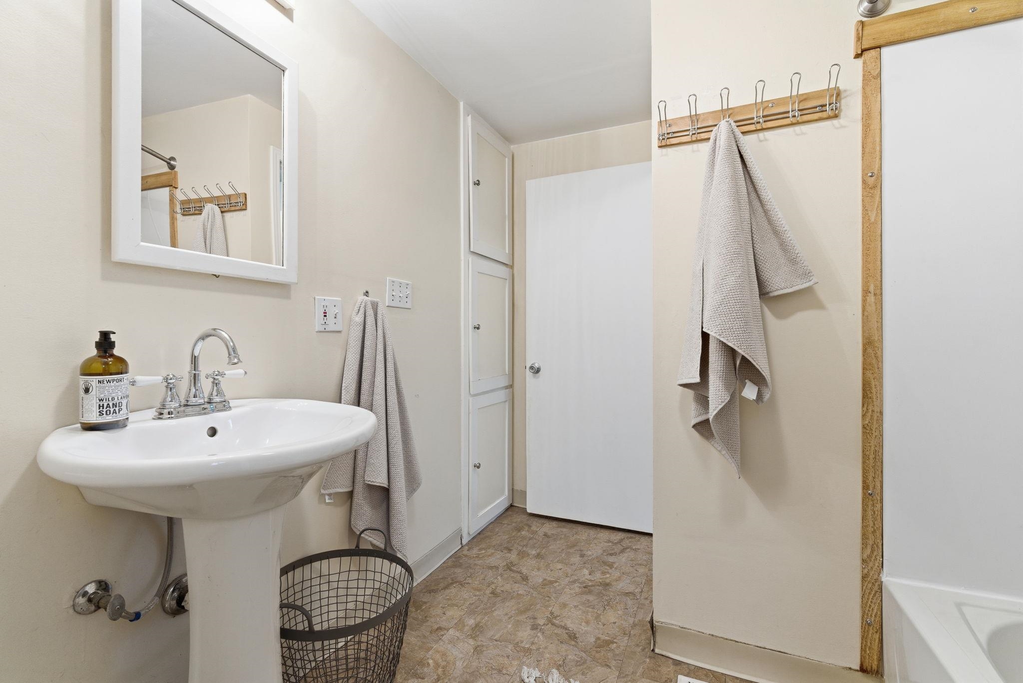 803 East 39th Avenue Spokane, WA 99203 - Photo 9 of 19