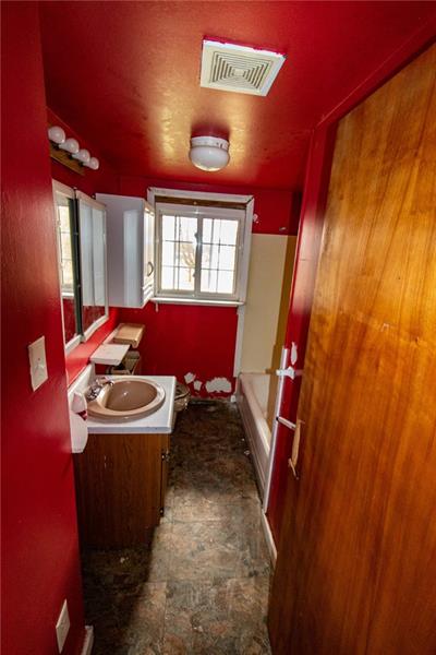 566 Spruce Hollow Road Vandergrift, PA 15690 - Photo 10 of 13 Gallery Image 10
