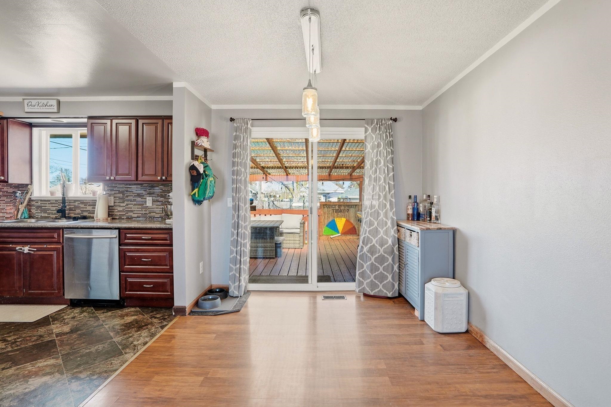 1409 East Gordon Court Spokane, WA 99207 - Photo 8 of 32