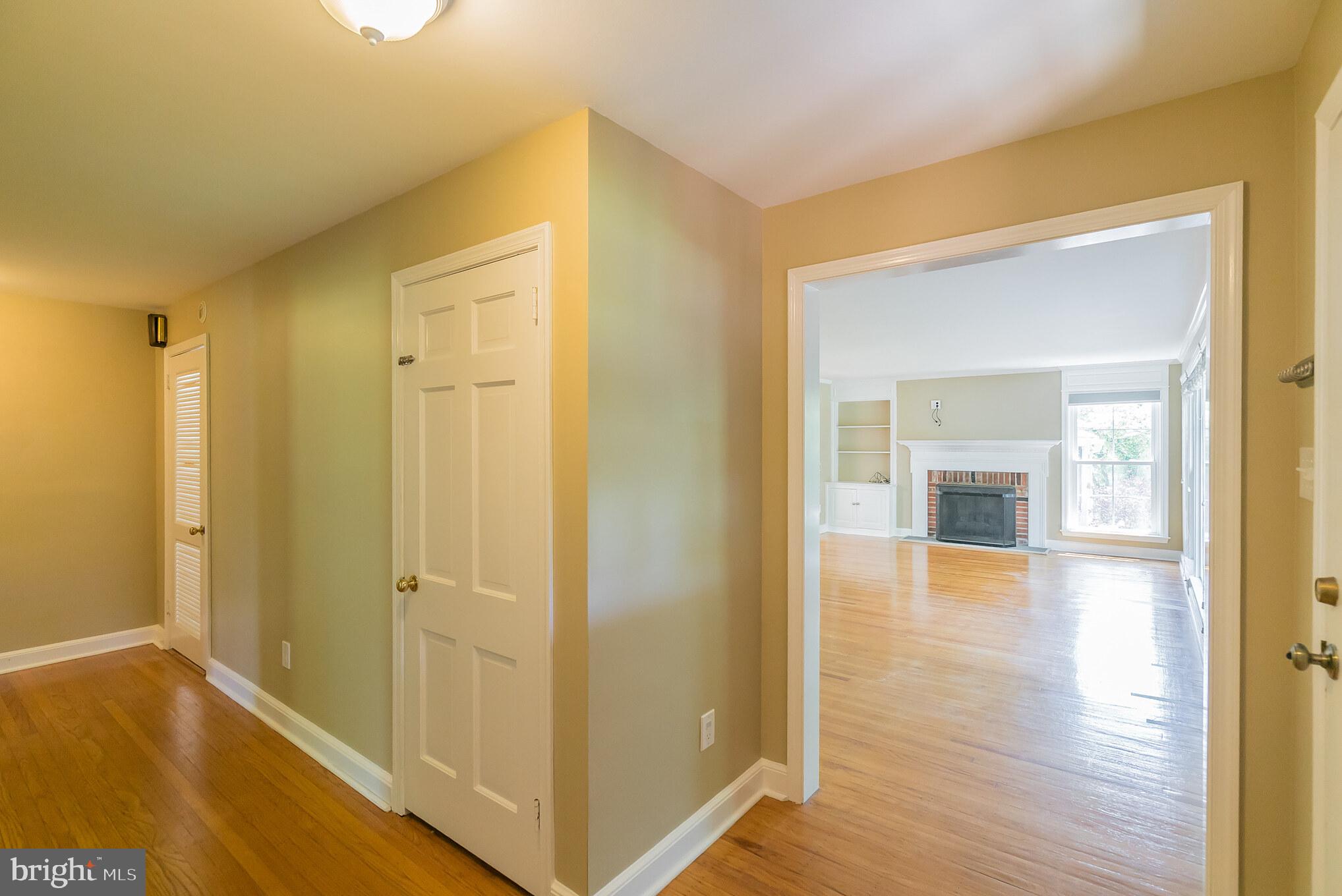 200 Berwind Road Wayne, PA 19087 - Photo 4 of 38 Foyer