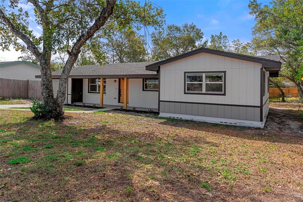 9272 Chase Street Spring Hill, FL 34606 - Photo 4 of 40 Gallery Image 4