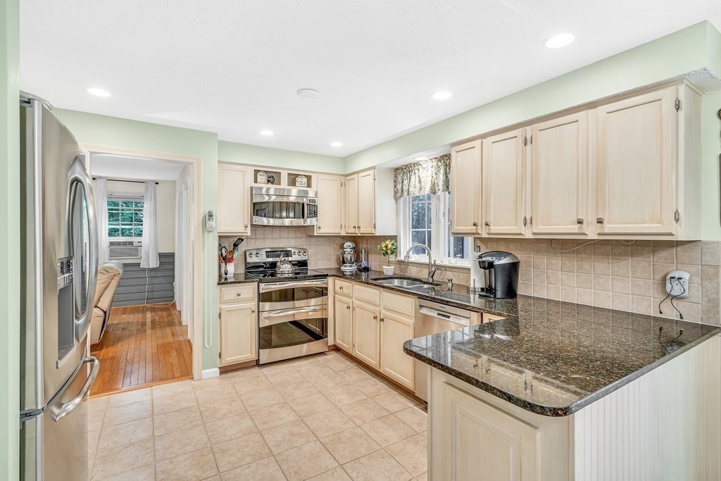 34 Alexander Road Hopkinton, MA 01748 - Photo 15 of 33 Gallery Image 15