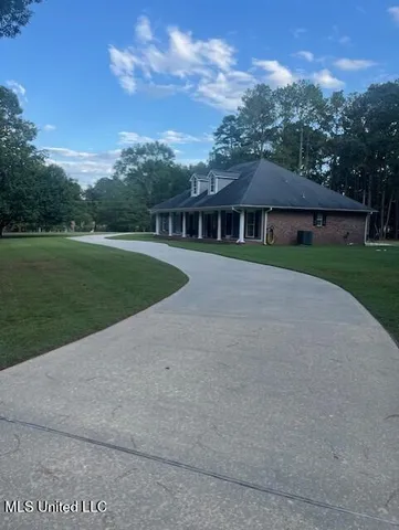 $344,000 | 1125 Deerfield Road, Summit, MS 39666