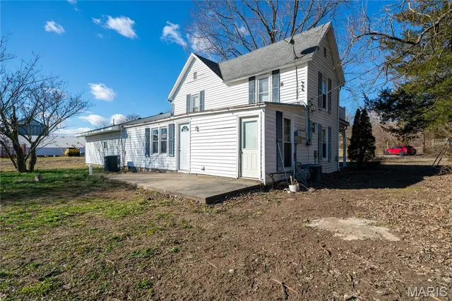 $265,000 | 5646 Olive Street, Tebbetts, MO 65080