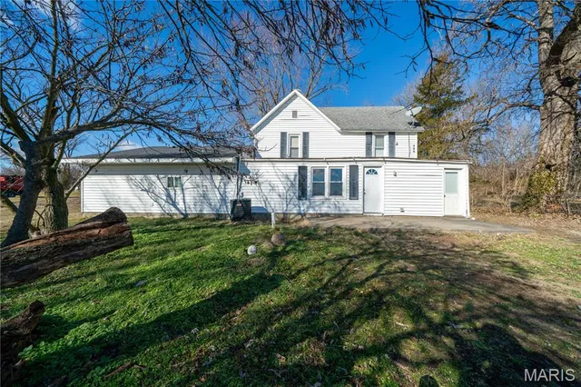 $265,000 | 5646 Olive Street, Tebbetts, MO 65080