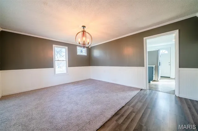 $265,000 | 5646 Olive Street, Tebbetts, MO 65080