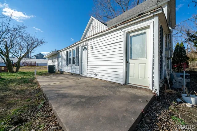 $265,000 | 5646 Olive Street, Tebbetts, MO 65080