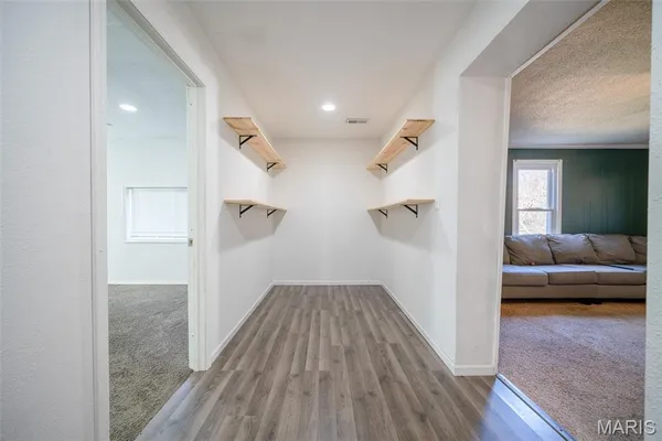 $249,000 | 5646 Olive Street, Tebbetts, MO 65080