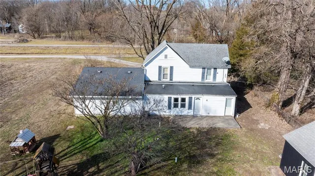 $265,000 | 5646 Olive Street, Tebbetts, MO 65080