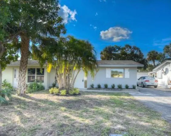 $328,000 | 420 Southeast Parkway Drive, Stuart, FL 34996