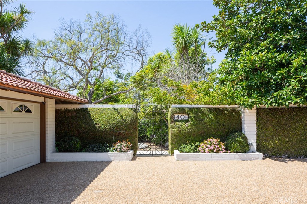 1401 Emerald Bay Laguna Beach, CA 92651 - Photo 27 of 28 a view of a street