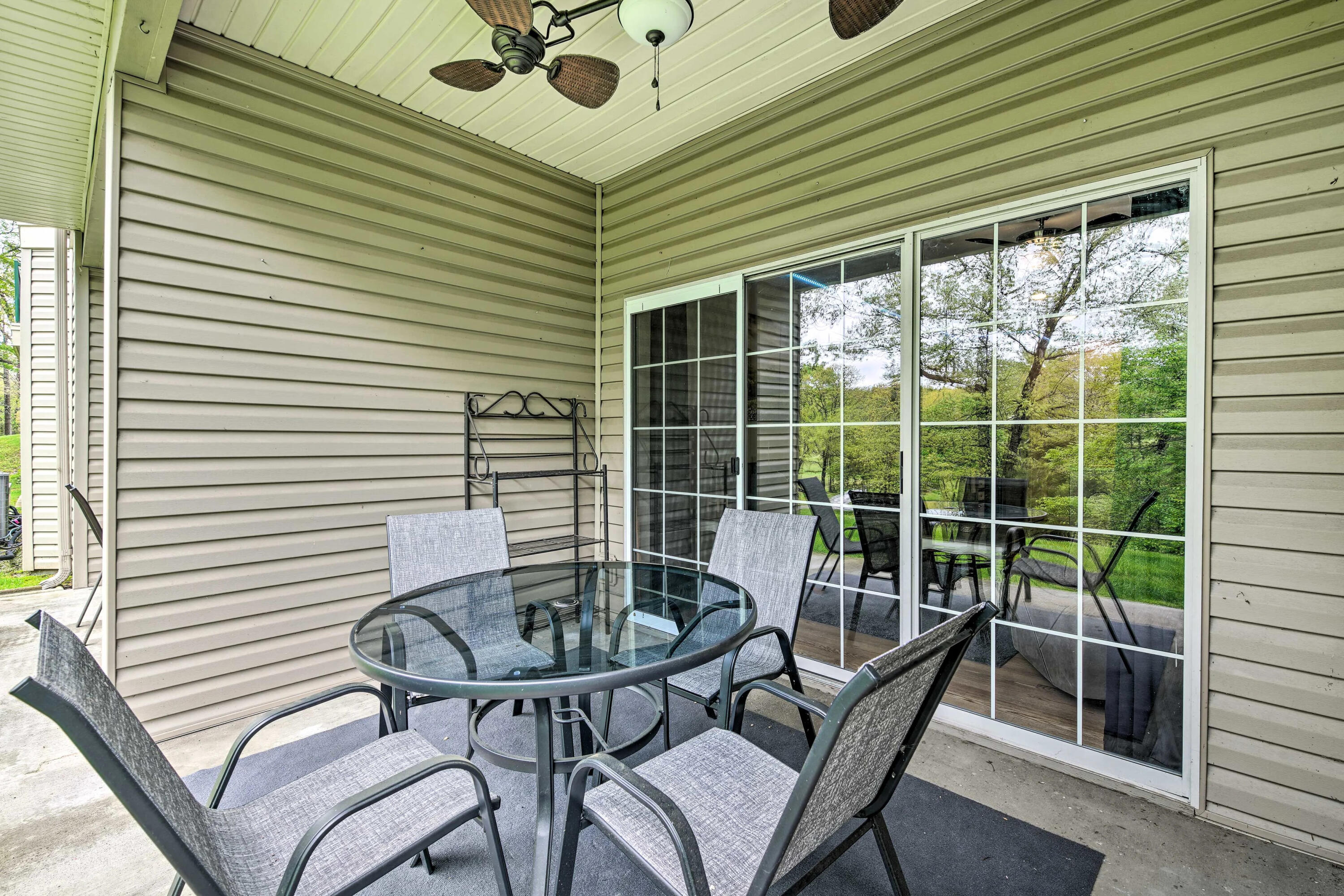813 Holiday Ridge, Unit H2 Branson, MO 65616 - Photo 30 of 32 a0F4P00000PPYjJUAX