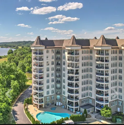 a view of a tall building