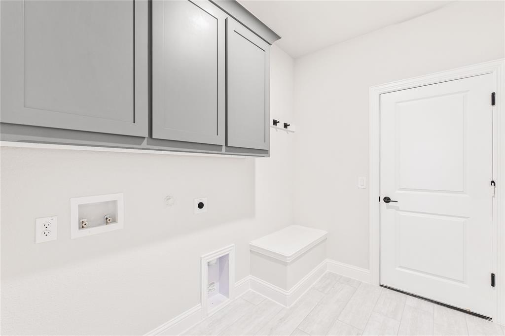 623 Crystal Lk Lane Red Oak, TX 75154 - Photo 22 of 36