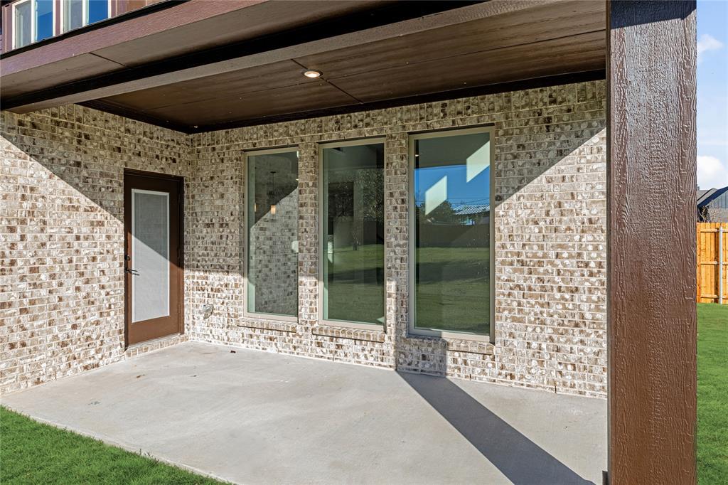 623 Crystal Lk Lane Red Oak, TX 75154 - Photo 33 of 36