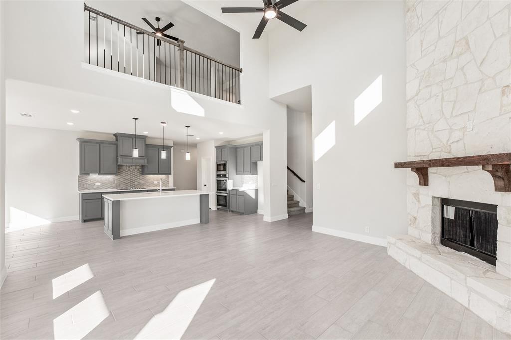 623 Crystal Lk Lane Red Oak, TX 75154 - Photo 10 of 36