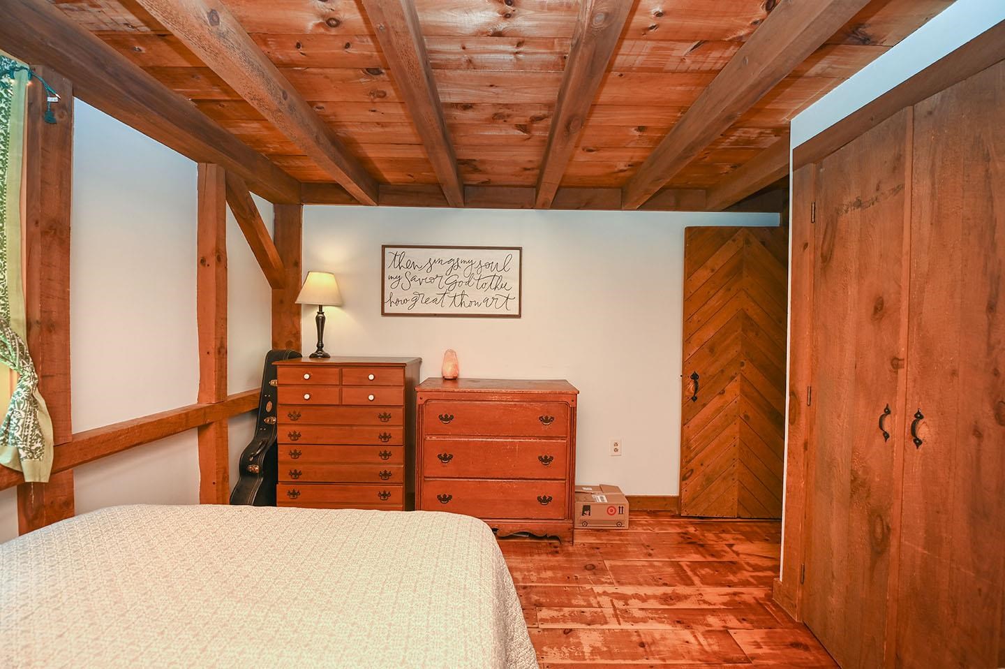 103 Island Pond Road Derry, NH 03038 - Photo 14 of 39