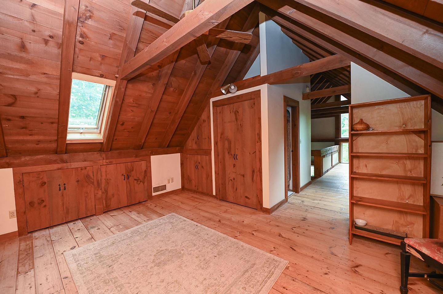 103 Island Pond Road Derry, NH 03038 - Photo 20 of 39