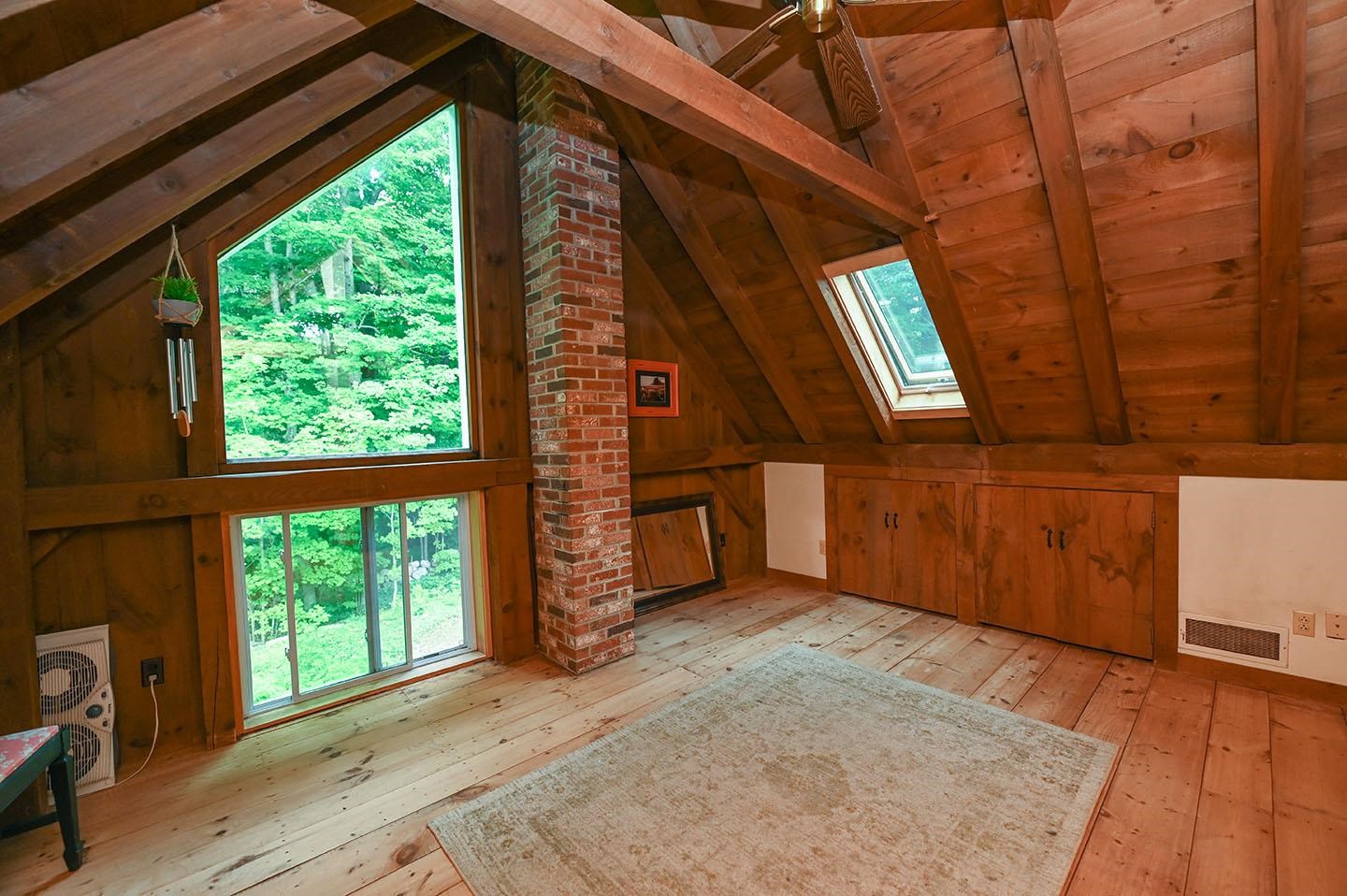 103 Island Pond Road Derry, NH 03038 - Photo 21 of 39