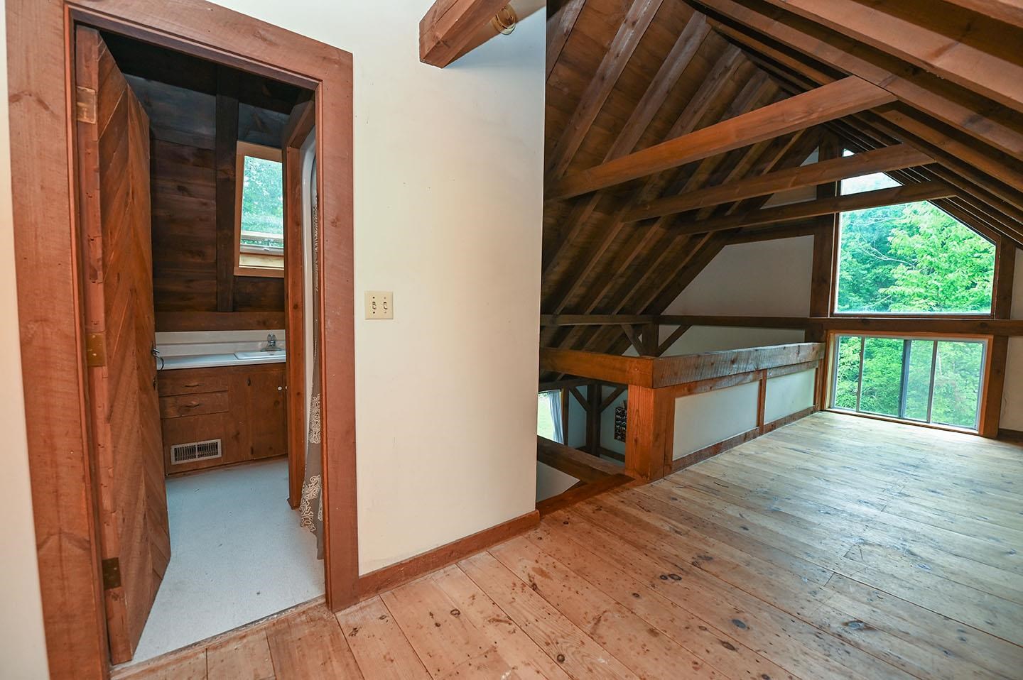 103 Island Pond Road Derry, NH 03038 - Photo 22 of 39