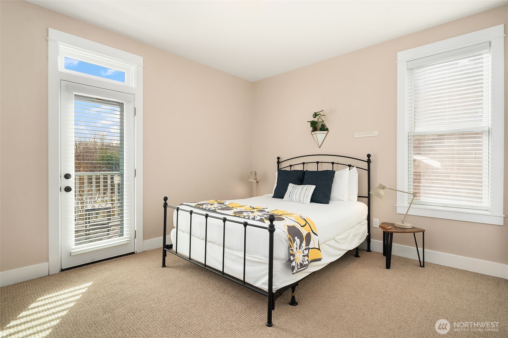 24 Float Lane Pacific Beach, WA 98571 - Photo 14 of 23 a bedroom with a bed lamp and a window
