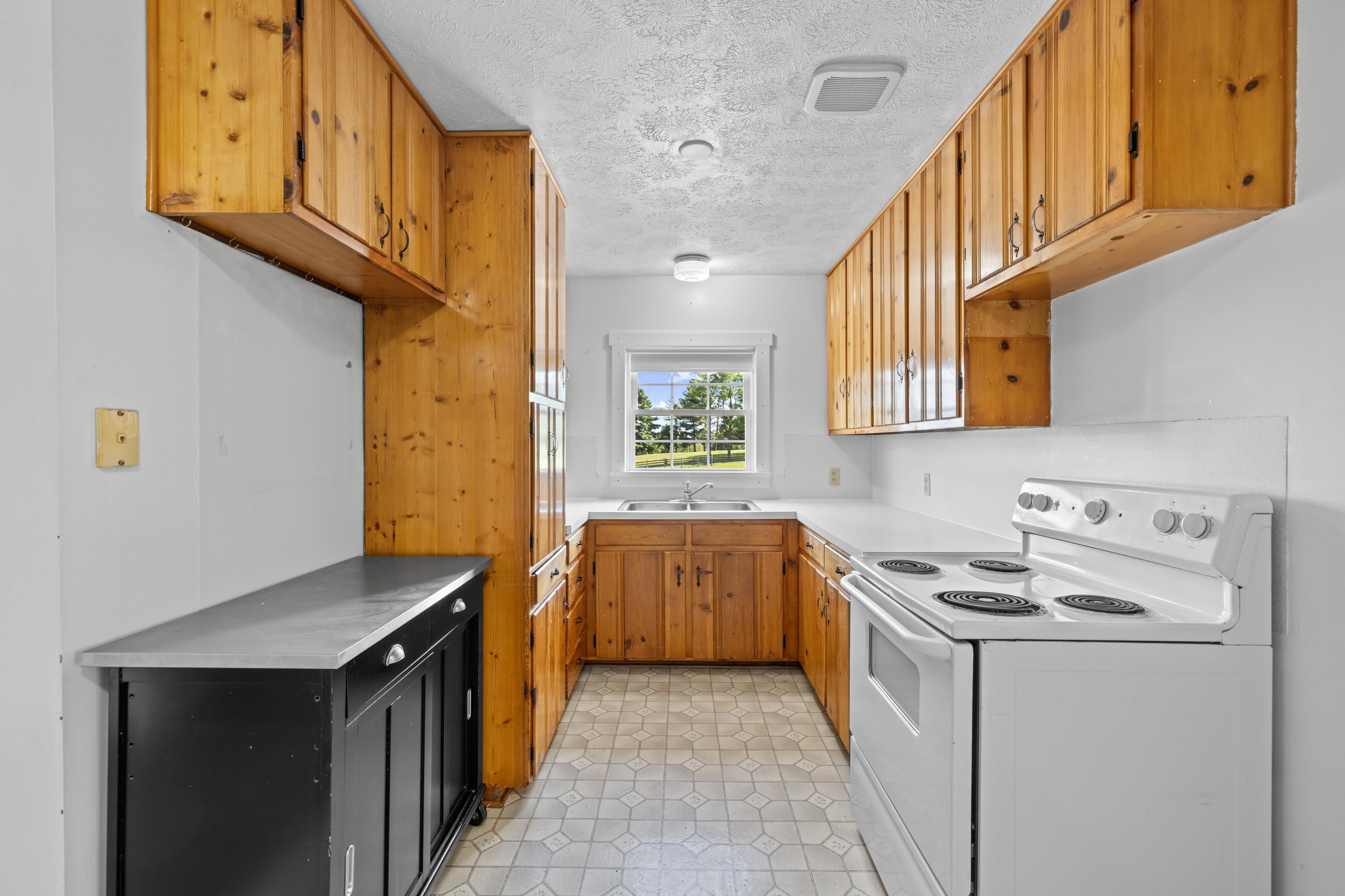 347 Clover Hill Road Dayton, VA 22821 - Photo 19 of 75 Kitchen