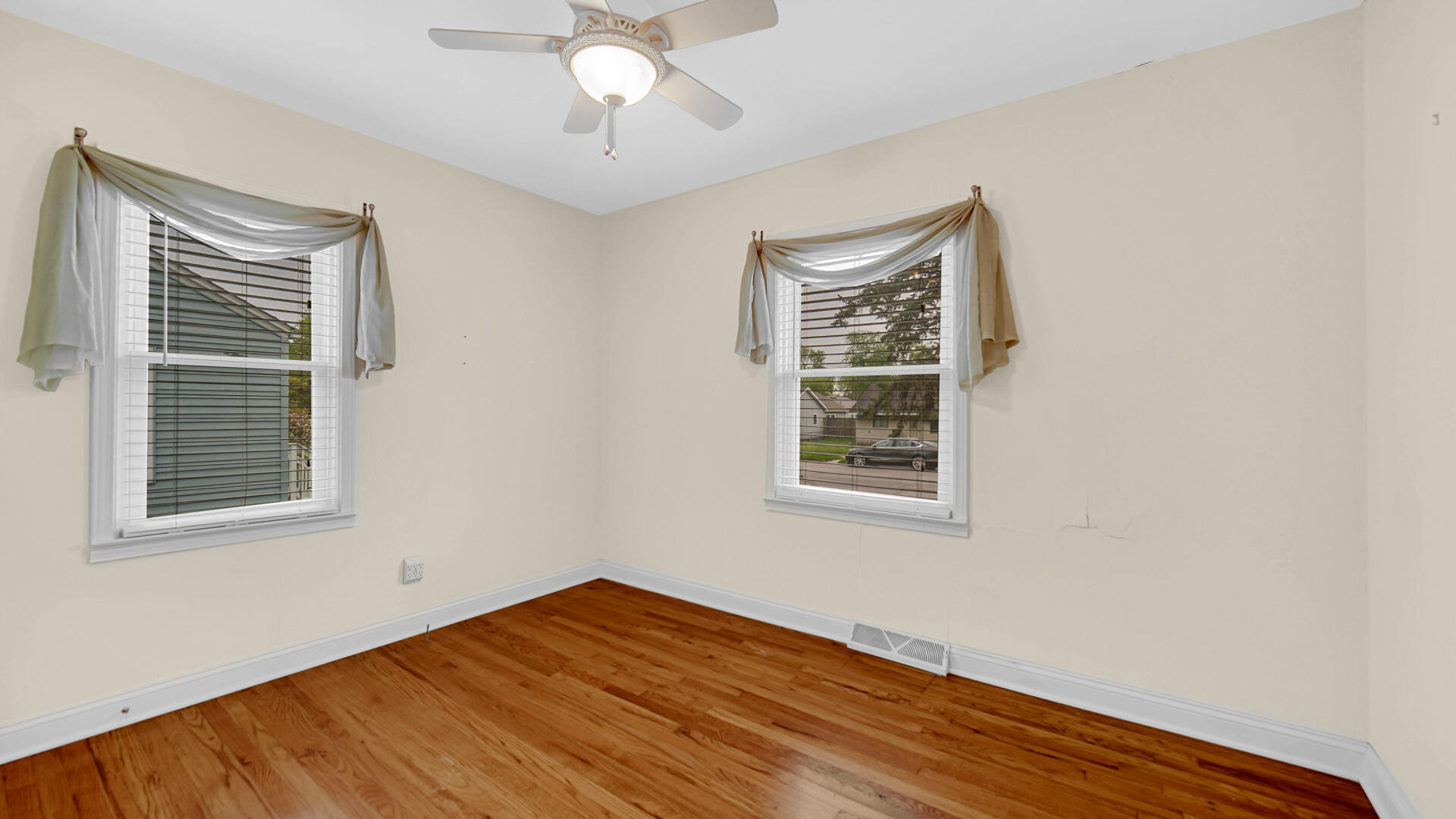 214 North Jay Avenue Griffith, IN 46319 - Photo 16 of 19 1920x1080