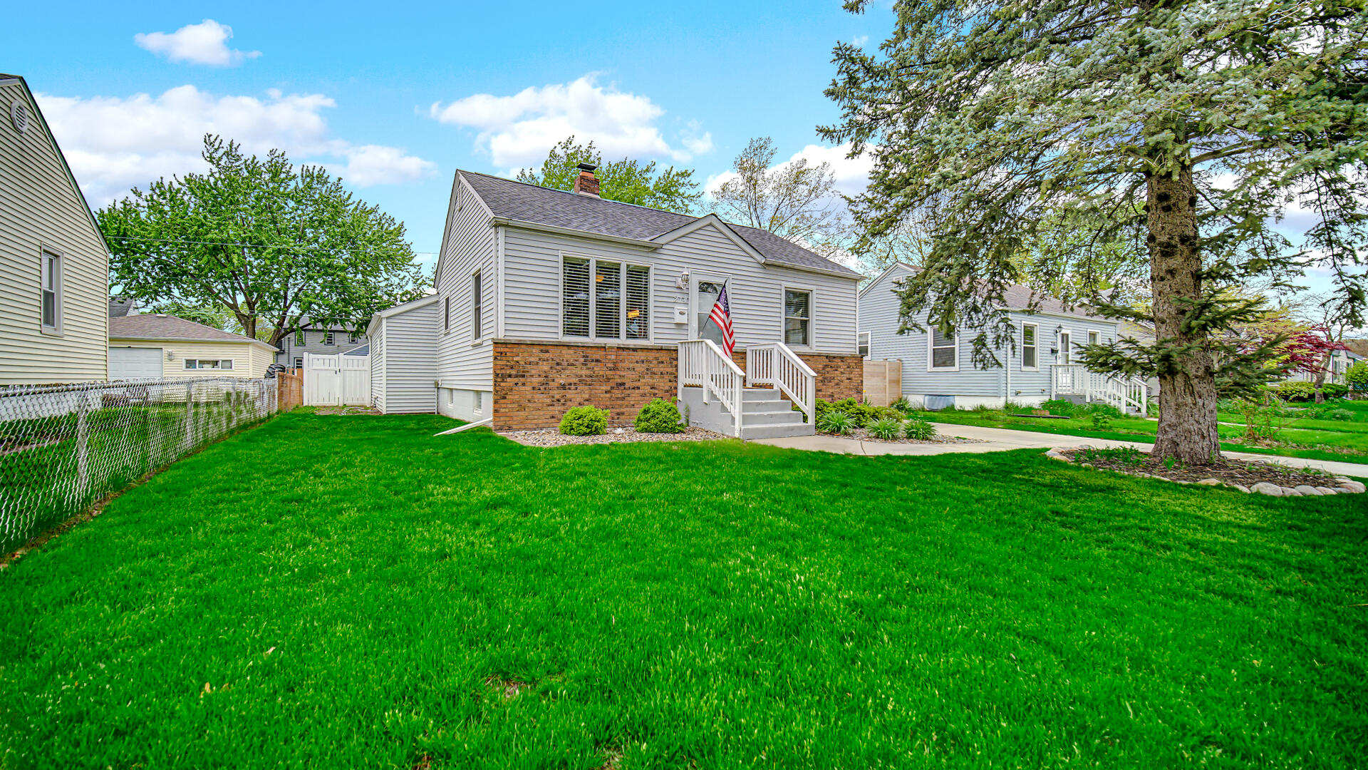 214 North Jay Avenue Griffith, IN 46319 - Photo 2 of 19 1920x1080