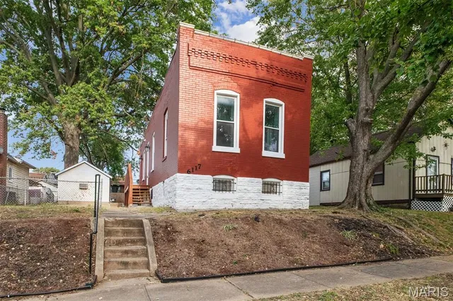 $199,500 | 6117 Alaska Avenue, St. Louis, MO 63111