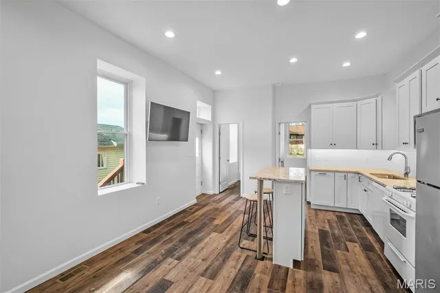 $189,900 | 6117 Alaska Avenue, St. Louis, MO 63111