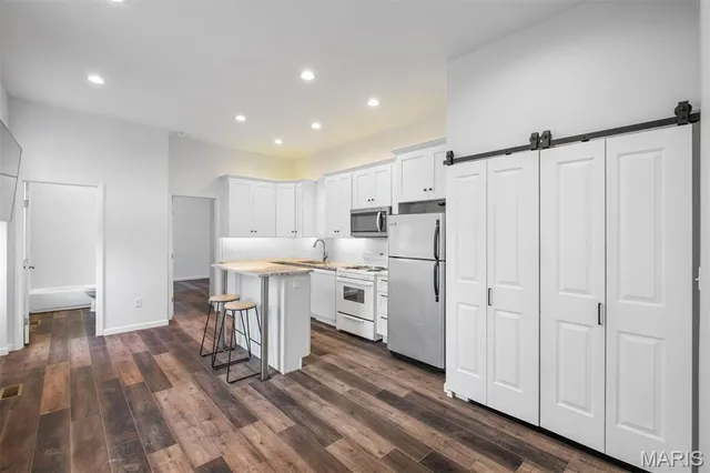 $189,900 | 6117 Alaska Avenue, St. Louis, MO 63111