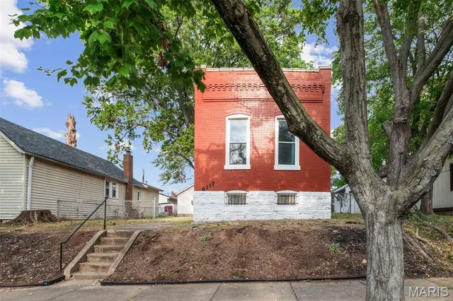 $189,900 | 6117 Alaska Avenue, St. Louis, MO 63111
