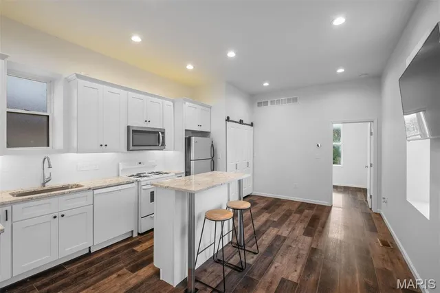 $189,900 | 6117 Alaska Avenue, St. Louis, MO 63111