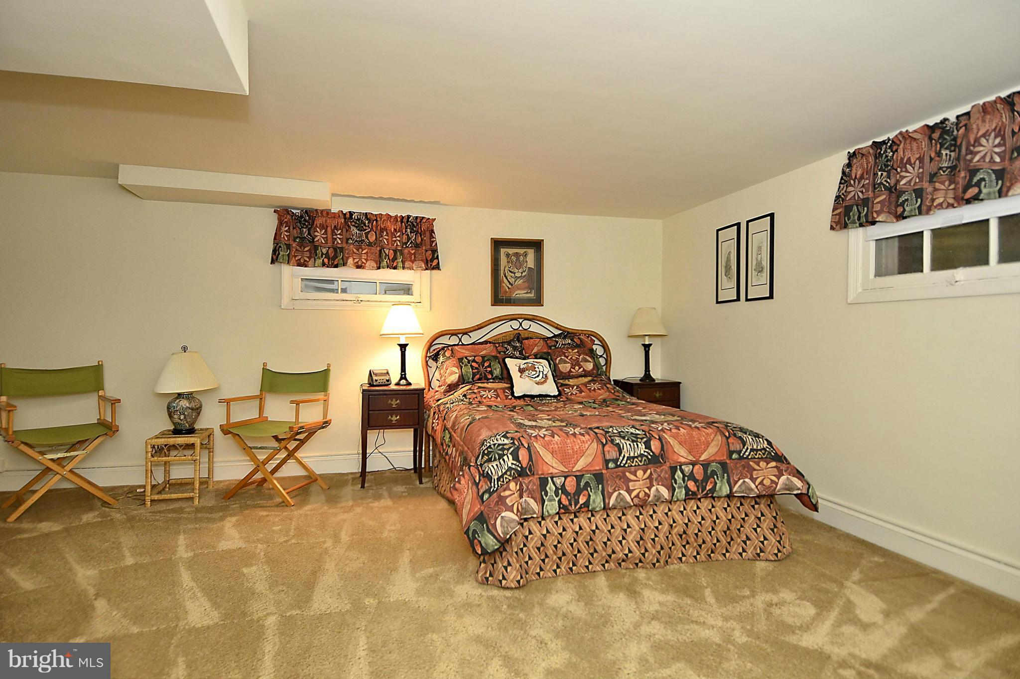 6300 Poe Road Bethesda, MD 20817 - Photo 29 of 29 Bedroom