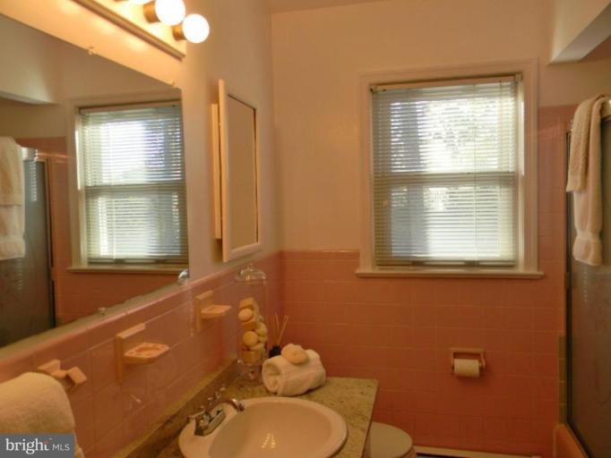4420 Laurel Road Alexandria, VA 22309 - Photo 14 of 24 Hall bath