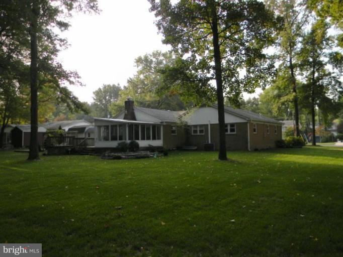 4420 Laurel Road Alexandria, VA 22309 - Photo 20 of 24 Vie of the back of house and yard