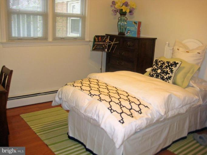 4420 Laurel Road Alexandria, VA 22309 - Photo 22 of 24 Third Bedroom